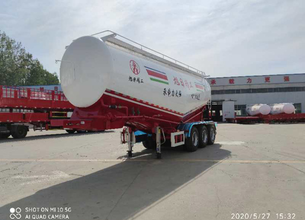 粉粒物料運(yùn)輸車(chē)